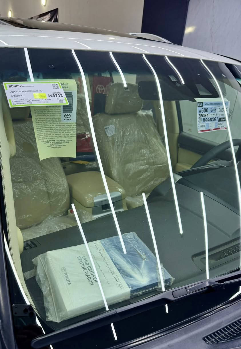 تيوتا لاندكروز 2016 ( لكزس V.X.S )
‎اللَّهُمَّ صَلِّ عَلَى مُحَمَّدٍ وَعَلَى آلِ مُحَمَّدٍ

لاندكروزر 2016  VXS

‎ملاحظە : الاخوان رجائن بس بیع نقد بدون مراوس📌

أخت زيرو بل كارتون 📦📦

زيرو شريكة ساز 

جكات

محرك 8 (5.700) ليكزز

مواصفات ليگزز

‏‎ماشييه 73 كم حقيقي

‏‎لاندكروز VX.S 

‏‎موديل.موديل 2016

‏‎فول مواصفات 1/1

‏‎السيارة مواصفات اللكزس 

‏‎1-جوبلس تصعد وتنزل 

‏‎2-  كامرات 5

‏‎3- تدفئة وتبريد كشنات 

‏‎4- كشن سايق خزن ميموري 3 وضعيات 

‏‎5-شاحن لاسلكي 

‏‎6- نضام ترحيب عند الاقتراب 

‏‎7- دبل ماوس 

‏‎8- شاشة تحكم لكزس 

‏‎9- شاشات عدد 3 

‏‎10-تشغيل عن بعد 

‏‎11- كراسي كهرباء 

‏‎12- مكينة V8 /5.7

‏‎13-زراك لايت 

‏‎14- 5 بصمة ابواب 

‏‎15- سيستم صوت لكزس 

‏‎16- رادرات امامي + جانبي 

‏‎17- ستيرن صاج 

‏‎18- 8 ايرباك

‏‎19- فور ويل 

‏‎20- حساسات امامي خلفي 

‏‎ماشي 73,000 كم

‏‎22- نضام ايكو تقليل صرفية 

‏‎23-ثلاجة 

‏‎مواصفات VX.S معروفة ما يحتاج اذكر لبقية 

ا‎مكفولة كفالة عامة من الدعامية إلى الدعامية 

ا‎بدون بارد بدون صبخ ،بدون رصعات ،بدون حتا شخط

ا‎،رمل مابي ،حتا لحية بدون صبخ بقية كلها بشرط

محرك كير بشرط مامفتوح

سيارة حيل نظيفة كلشي عل بلاد لوك

سنوية زنكة كلشي جديد مدفوع لـ2029

باسمي السنوية بشرط تحويل و خرامة 

سيارة مابيـها دينار مصرف كامل من كل نواحي

سعر 538$

رقم صاحب سيارة ***********
