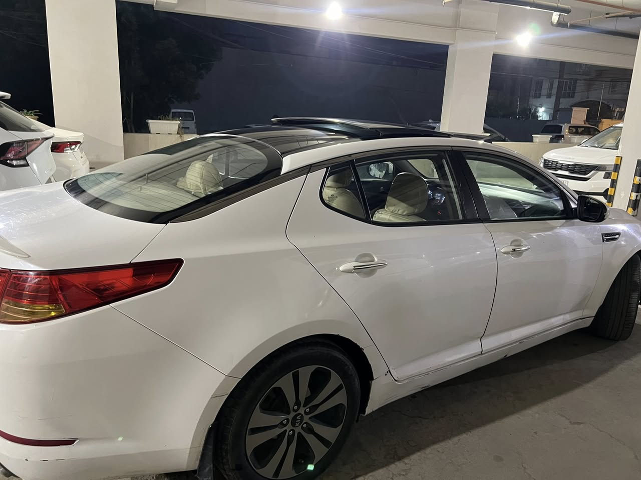 السلام عليكم
اوبتما خليجي فول مواصفات 
بنورما قطعتين ، كشنات خزن ، حساسات خلفية ، انطمة قيادة ، كروز سرعة ، الخ 
فول الفول ١/١ 
موديل ٢٠١١ 
محرك ٢،٤ دوش 
صبغ اربع قطع وملاون ربع  قبق جنطة 
( سيارة بدون دواخل ) 
يعني شاصي بدنة حوض كفالة
رقم سليمانية جديد محولة بأسمي 
مكان كربلاء حي الحسين 
سيارة نقصه فقطط درايم شفت 
يعني تبدله وتطلع لوين متريد 
حدادية نفض ذيج السنة نفضتهم
الراديتر مبدل منطومة كاملة زيتي 
يعني تنسة شي اسمة حماوة
والتبريد كذالك مبدل فريزر جديد وغاز 
يعني انسه التبريد بالصيف 
السيارة صارف علية 
مالتي مال جناي مو بياع شرة 
السعر ١٢١ وبيها مجال للشراي
للاستفسار ***********
