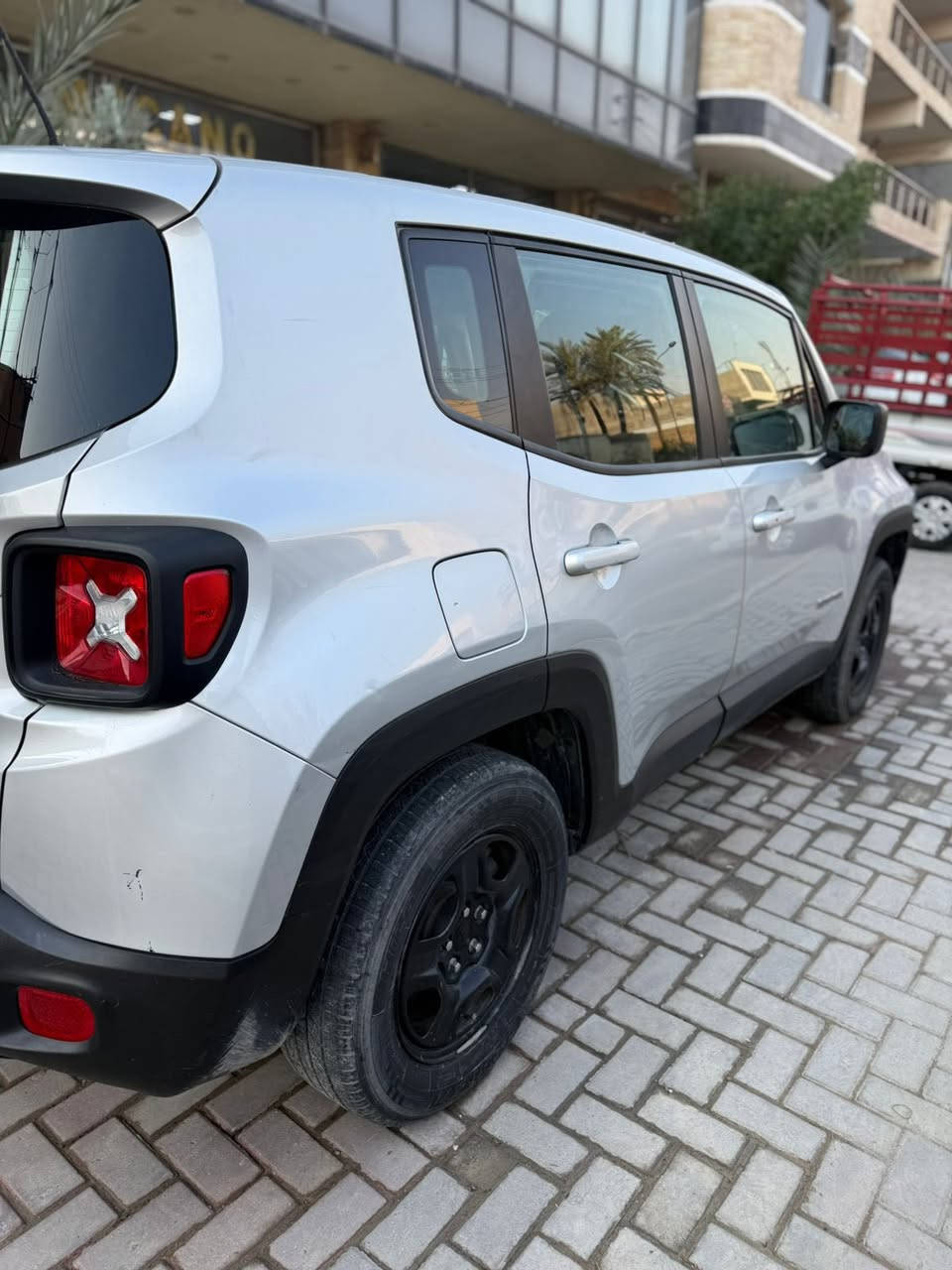 السلام عليكم
جيب رانگيت ٢٠١٩  فئه السبورت
السياره خير من الله نضيفه كلش
تبريدها ثلج 
ماشيه ٩٦ الف كيلو 
محركها ٢٤٠٠ المرغوب 
سنويتها ٢٠٢٧ يلا تسقط 
الحادث قطعه وحده صبغ فقط ⭐️
سعرها ١٣٨ وبيها مجال بسيط
رقم التواصل ***********
