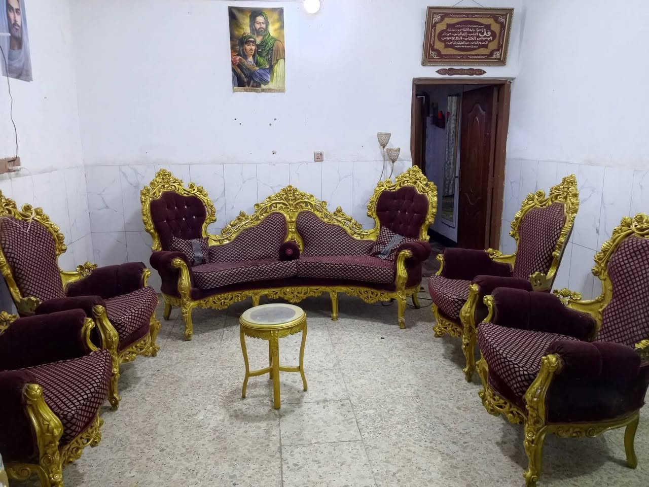 اثاث منزلي مستخدم وجديد الكرمه شارع العام مقابل معرض ابو زهير ***********
