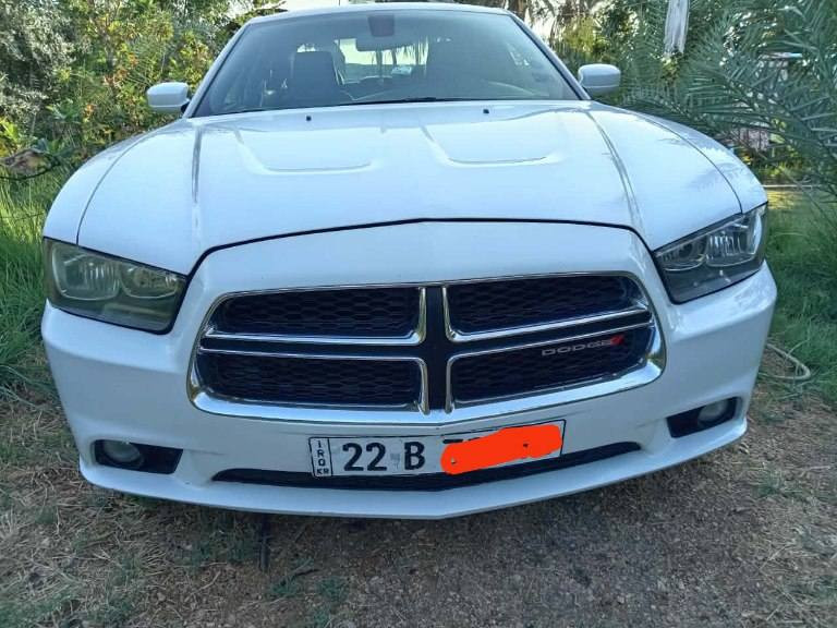 السلام عليكم
السعر ١٣٥ وبيها مجال 

جارجر موديل 2011 رقم اربيل دولي بإسم شخص من السماوة 

حادثها بنيد وجاملغ تبديل والجاملغ الثاني صبغ 

مكينة 3600 گير عصه 

شاشة جبيرة كراسي كهرباء 

مكان السيارة الديوانية قضاء الحمزة الشرقي للاستفسار اكثر التواصل ع الخاص او الاتصال *********** متوفر واتساب
