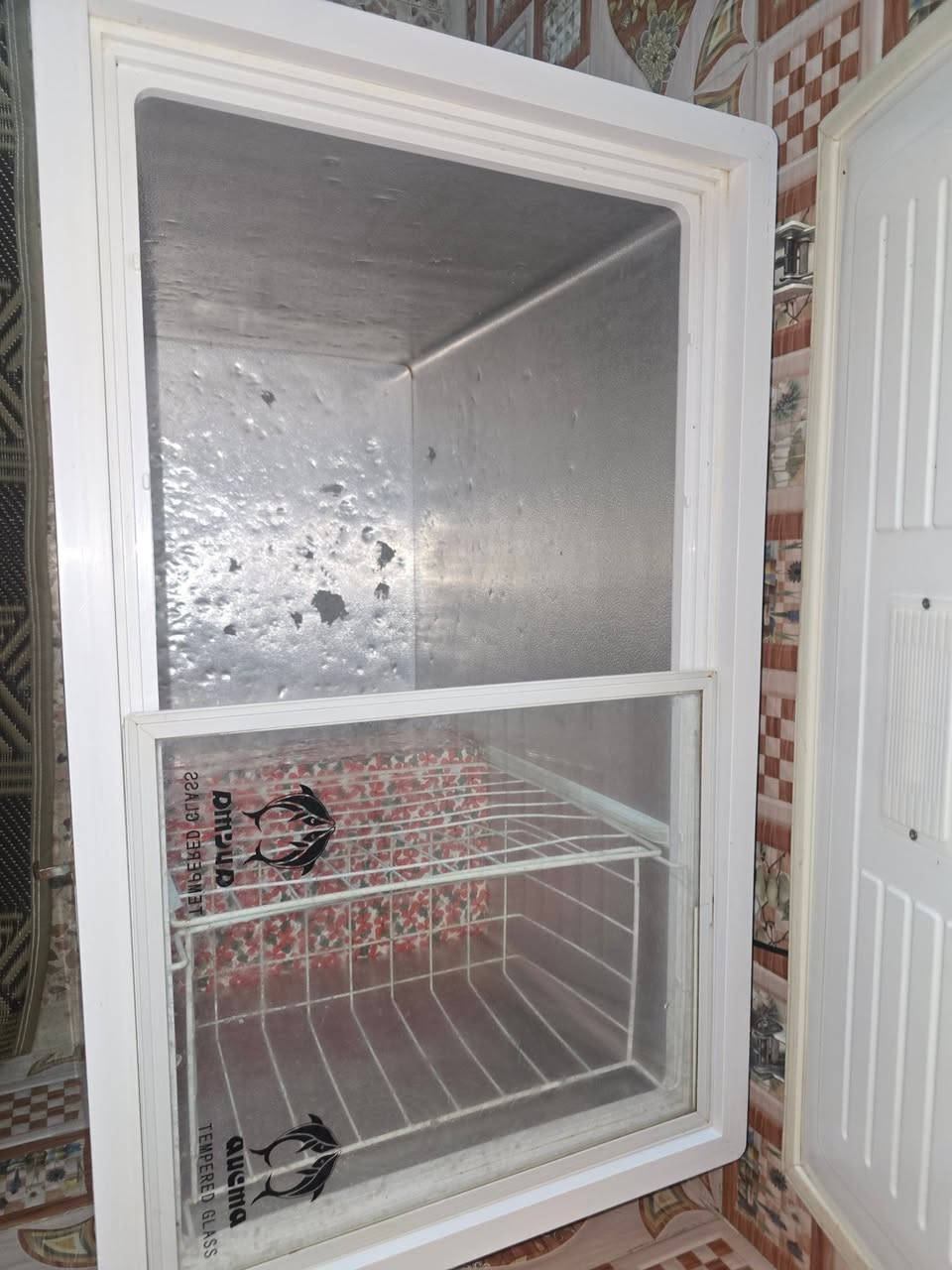 السلام عليكم مجمده شغاله مداخله تصليح 
شرط ضمان تجميد السعر 85 بي مجال قليل 
العنوان الحبيبيه شارع السجه الشراي يتصل او واتساب ***********
