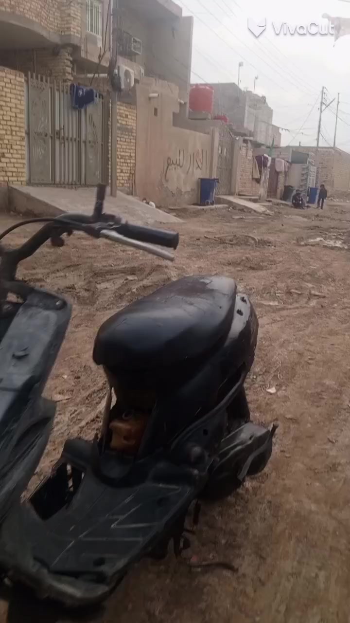 سلام عليكم دراجاه
تسعه ابيع كوم حديد متروكه 
***********
