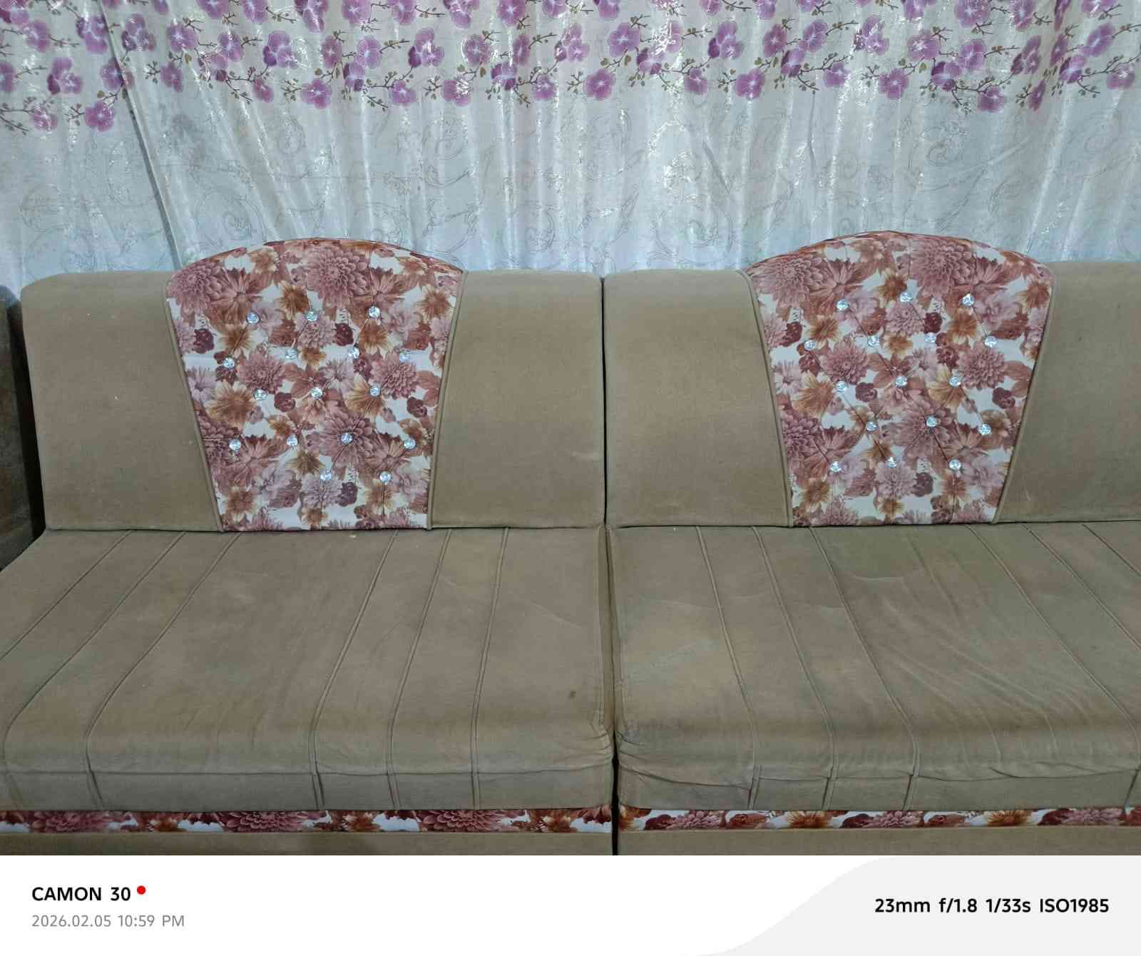 ديوان للبيع السعر 225 وبي مجال بسيط مكلف بلنشر طبعا نظيف لا كسر بي اسفنجه مانازل


**إذا كنت صاحب هذا الإعلان وتريد حذفه لأي سبب، رجاءا أرسل رسالة إلى الدعم الفني**