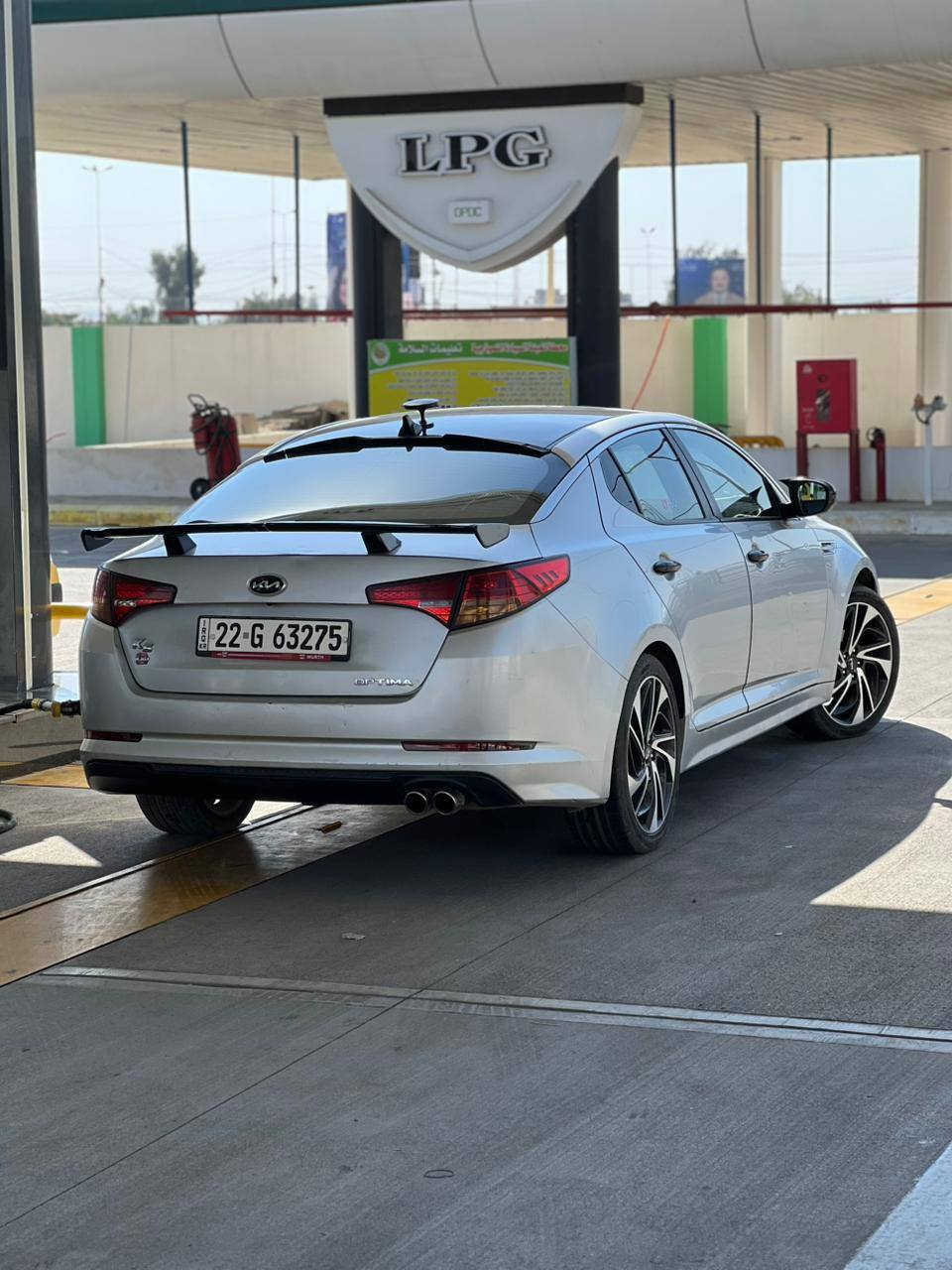 السلام عليكم 
 كيا اوبتيما للبيع 2011
وارد كوري 
محرك 20 مفتوح
رقم اربيل سنويه ساقطه 
منضومه غاز 
مبدل جاملغ امامي نفس الون وبيه بارد اباب الامامي مال النفر 
كابون بيه 
شرعيه بل موصل 
السعر 102
***********مكاني موصل حي الميثاق
