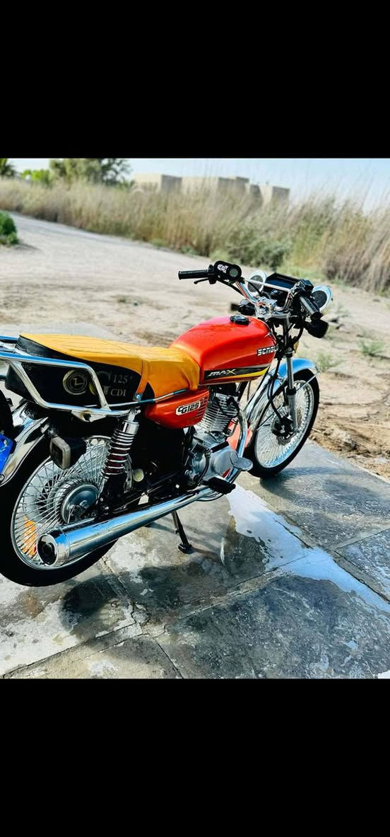 سلام عليكم دراجه تايكر للبيع
مكفول كفاله عامه وين ماتريد افحص 
مكاني ديوانيه قضاء عفك 
الشراي يتصل ***********
