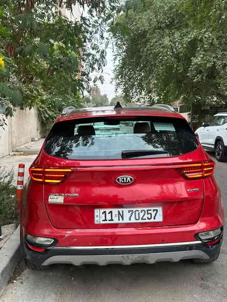 سلام عليكم سبورتج جيتي لاين 2020 خليجي 
معروفة مواصفات ال Gt اعلى فئة 
مكينة 2000 دوش ويل 19 
بيها بارد فقط موضح في الصور 
رقم الهاتف ***********
السعر :215 و بيها مجال 
مكان السيارة بغداد .
