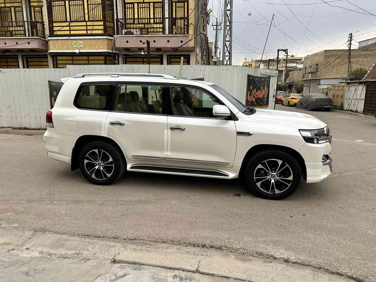 السلام عليكم لاندكروز موديل 2021 كراند تورنك ساز اصل كراند تورنك فول مواصفات 5بصمات باب كهرباء وشفط كشنات جلد وكهرباء رقم اربيل باسمي بيه ملاحضات موضحه بلفديو السعر المطلوب (525) ورقه مكان السياره بغداد اي ستفسار ***********
