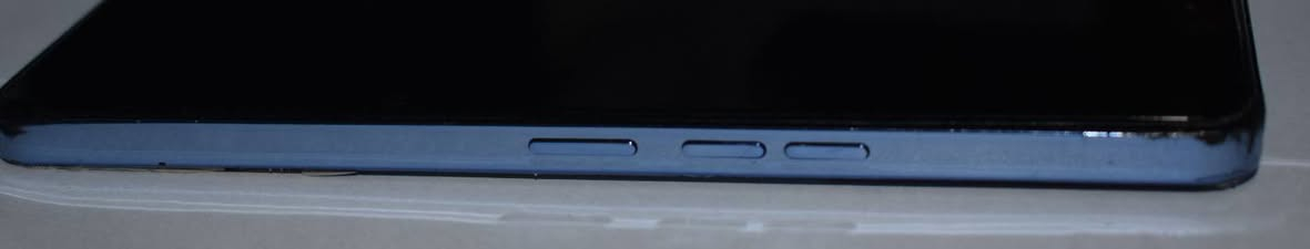 للبيع جهاز TECNO CAMON 20s Pro 5G
اللون: ازرق

المواصفات:
- الرام: 8GB 
- الذاكرة: 256GB
- المعالج: Dimensity 8020 5G
- الشاشة: 6.67 انش AMOLED 120Hz
- الكاميرا: 64MP + 32MP سيلفي
- البطارية: 5000mAh

الحالة:
الجهاز شغال 100% بدون اي مشاكل
الشاشة سليمة 100% ونضيفة
الملاحظة: الظهر بيه تقشير تجميلي والشاصي بيه احتكاك بسيط. مأثر فقط على الشكل

الملحقات: الجهاز فقط
المكان: كركوك
السعر: 200 الف دينار وبيه مجال بسيط

للتواصل واتساب فقط***********
