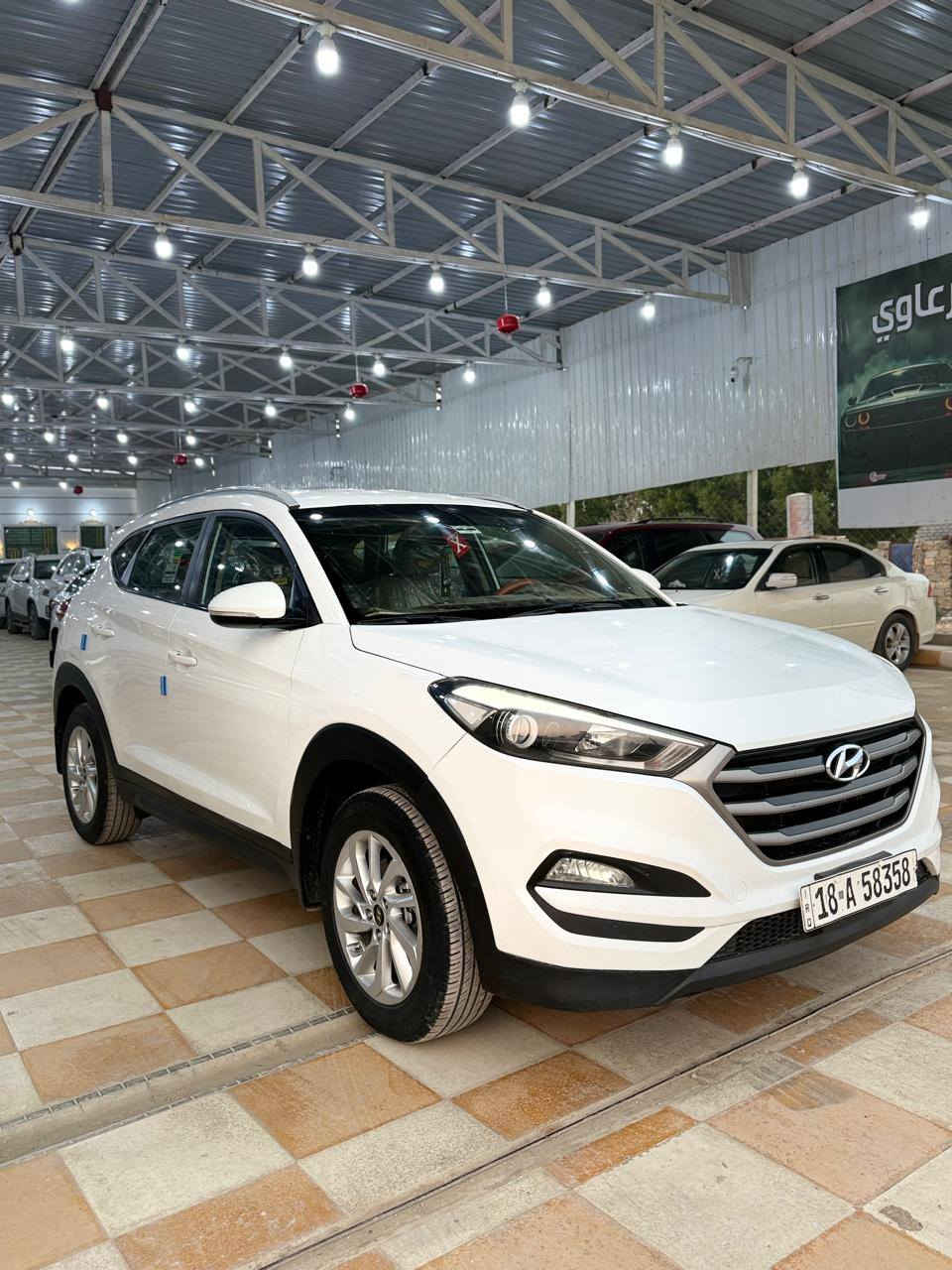 السلام عليكم 

توسان 2016 خليجي كفاله عامه 

السياره جديده وجاهزه كير مكينه حداديه 

تخم تاير تبريد شرط جاهزه من كلشي 

رقم بابل الجديد شرط تحويل 

السعر 168 وبيه مجال حق الجيه 

العنوان بابل شوملي 

تفاصيل   ***********
