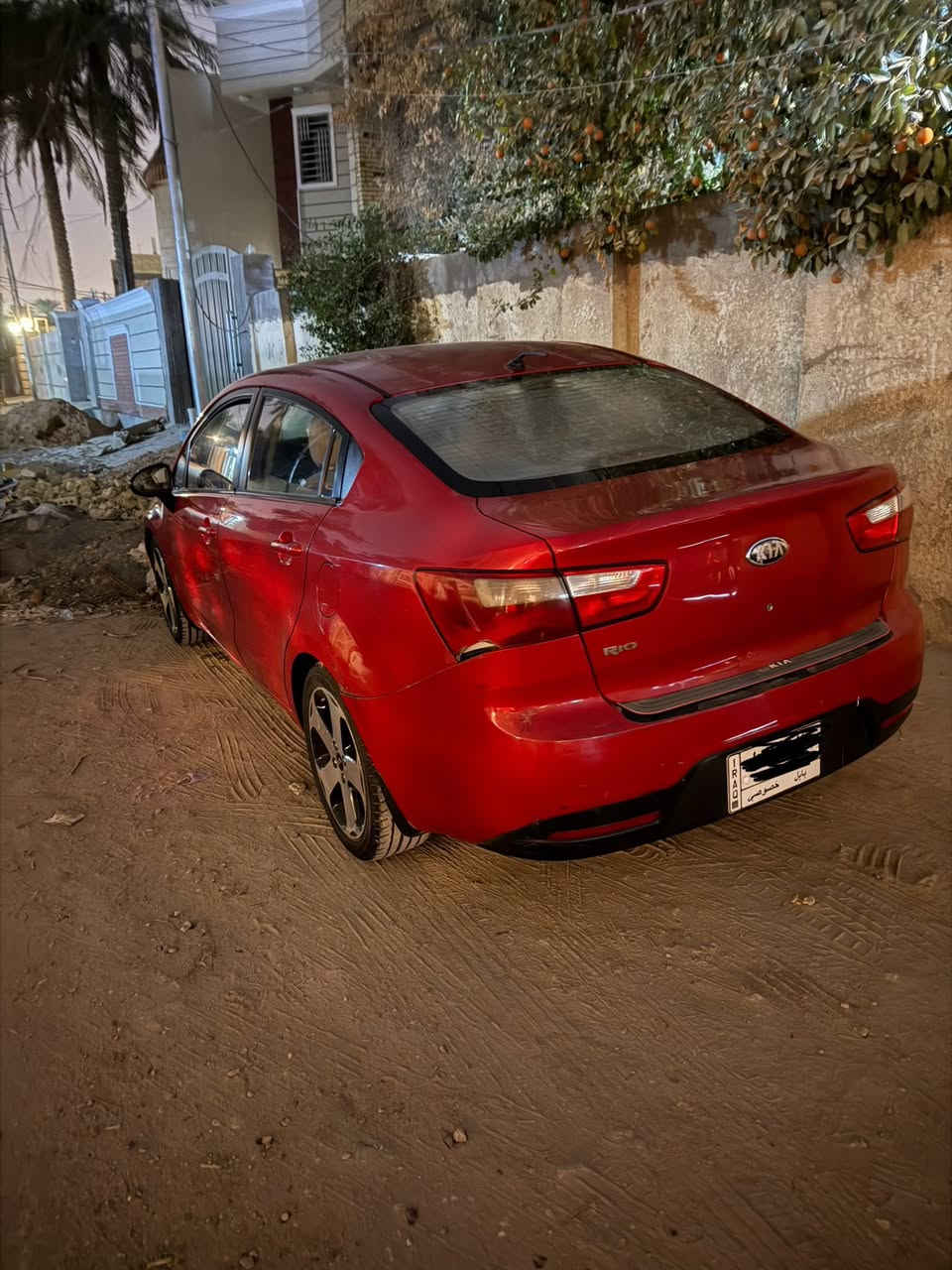 السلام عليكم كيا ريو وارد خليجي 2013 رقم بابل باسمي  سنوية صالحة السيارة مكفولة من اي ضرر المواصفات ويل كب وشاشة وكامرة  السعر 83 وبي مجال مكاني بابل الحلة 
للاستفسار ***********
