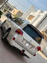 لاندكروز موديل 2015 رقم بغداد باسمي مكفوله كفاله عامه  فول مواصفات 8اي...