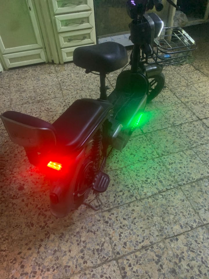 دراجه حجم 14 جديده قبل يومين اخذتها فول مواصفات بصمه سويجات 2 كارتات 2 تشغيل عن بعد 4 سرع مثبت سرعه اناره بلاديه 
مكاني بغداد الدوره 
السعر قفل قفل بدون عمله 250 
متواجد واتساب فقط ***********
