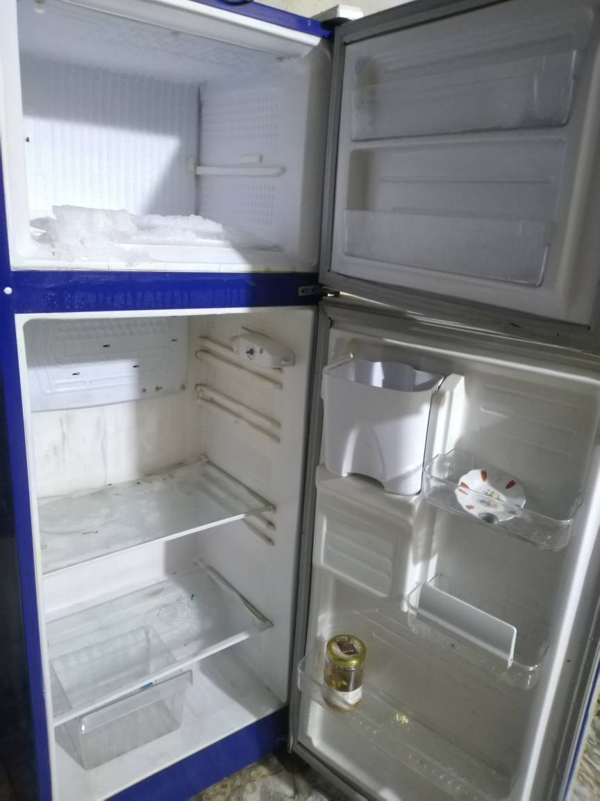 مكلف بلنشر ثلاجه. للبيع شغاله عنوان حي الحسين القديم سعر 150 وبيه مجال هذا رقم راعيه *********** عمارة, ميسان
