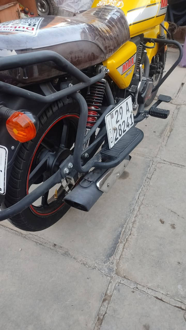 سلام عليكم دراجه لبيع مكفوله كفاله عامه نضافته ميه من100صار شهرين من طالعه مرقمه تحويل ثاني يوام ما متواجد ع فيس اتصل ع رقم***********
