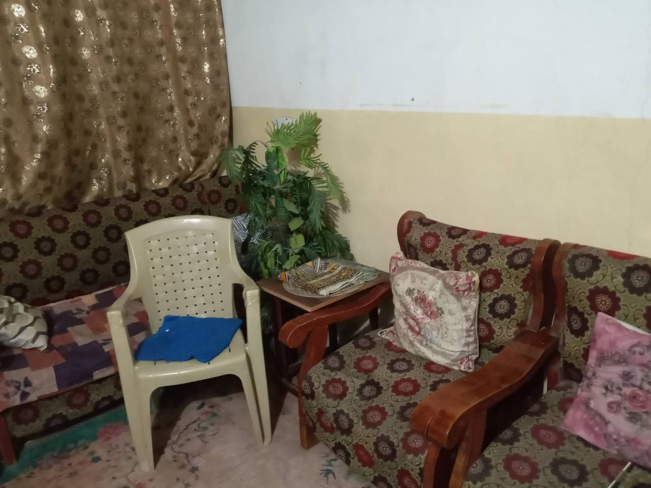 سلام عليكم 
تخم قنفات تكمة خشب جاوي 
عشرة مقاعد كامل ٤ كراسي و٢ قنفة /السعر ٢٠٠ الف 
بي مجال


**إذا كنت صاحب هذا الإعلان وتريد حذفه لأي سبب، رجاءا أرسل رسالة إلى الدعم الفني**