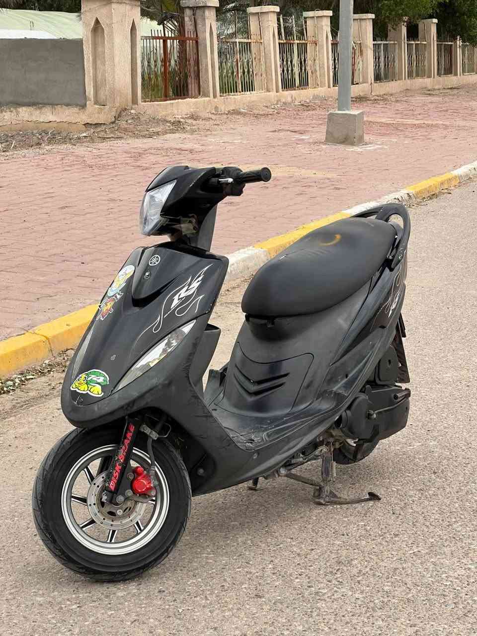 سلام عليكم دراجه ماكس عدله للبيع دراجه نضيفه وحاويه ما ساله شهر نازله من الجاريه ما مفتوحه دراجه نضيفه كلشي السعر ول تفاصيل خاص يم الرقم ***********
