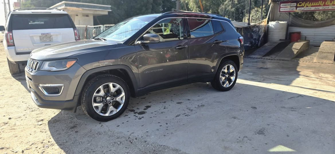 السلام عليكم

للبيع او مراوس 

jeep compass

مديل 2018

ماشيه 72 الف 

المواصفات فول ما عده فتحه  

كشنات جلد 

🔥هيترات بل كشن 

ستيرن هيتر 

🖥شاشه كبيره 

اربع سلندر 

حادثه دعاميه امريكه بل العراق صار بيه جاملغ  مثل ما موضح بل صوره 

مكان بابل مركز مدينه 

سعر125وبيه مجال حك جيه 

📱***********
