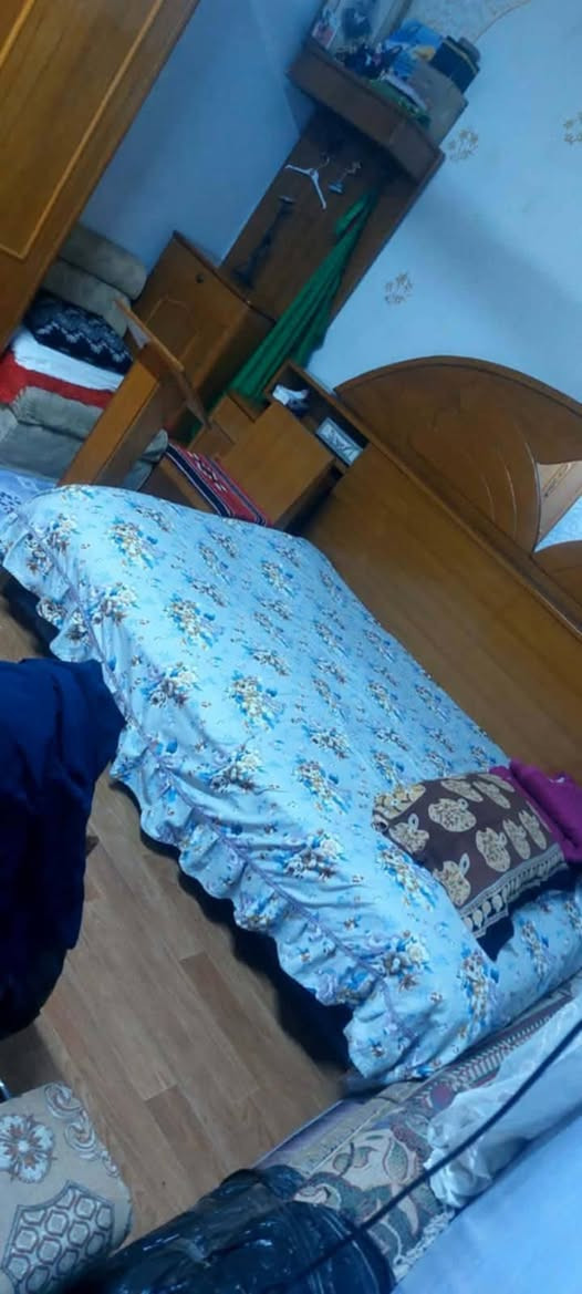 غراض بيت مال ناس محتاجه شرط النظافه كلمن وسعره والشراي يجي خاص والجربايه مع تاج فيها اضرار بسيطه


**إذا كنت صاحب هذا الإعلان وتريد حذفه لأي سبب، رجاءا أرسل رسالة إلى الدعم الفني**