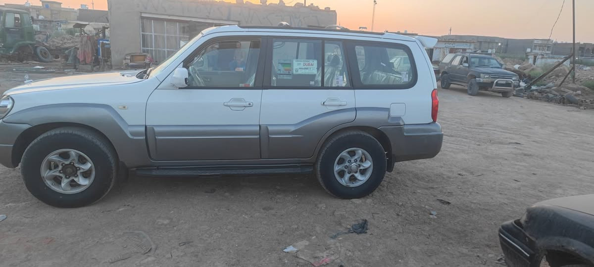 السلام عليكم ​للبيع أو المراوس 

​النوع هونداي تريكان

الموديل 2006

المواصفات

​المحرك والكير محورة بالكامل (محرك في في تي

​التبريد قطعتين تبريد ثلج ما شاء الله

​الإطارات تخم تاير جديد.

​الحالة العامة السيارة نظيفة جداً شوفت العين ولا تنقصها أي شيء جاهزة للاستخدام

أرغب بالمراوس مع سيارة نيسان نيفارا (موديلات 2010 2011 أو 2012) واطي الفرق (حسب الاتفاق)

​للتواصل والاستفسار

يرجى الاتصال على الرقم [***********]

​نسأل الله الرزق الحلال للجميع ومن يرغب بالمراوس أتشرف باتصاله وإن شاء الله نتراهم بالخير.
