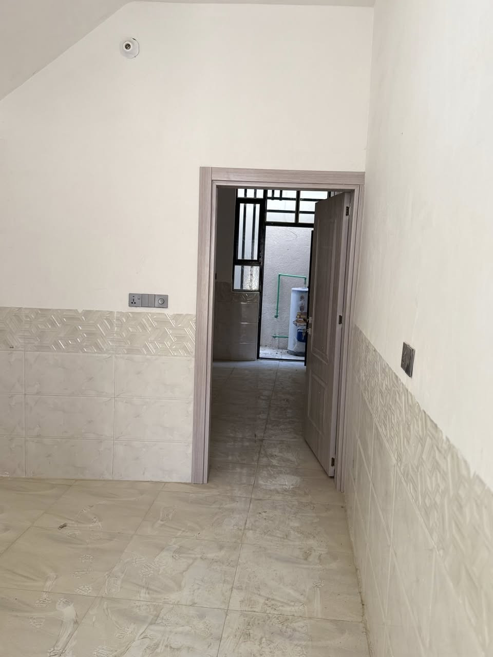 ياالله #دار اللبيع طابق واحد في كربلاء قرب مستشفى ابو مهدي المهندس 
بيت للبيع في كربلاء ملحق حي الإخلاص خلف السفارة التركيه
مساحه 50 متر يتكون من غرف نوم صاله وصحيات داخليه  كافة الخدمات ماء مجاري تبليط كهرباء بناء بلوك طابو زراعي اقرارمحكمه سند25 بيع مباشر مع صاحب الأرض
 الاستفسار والاتصال على الرقم اوتساب 
***********
