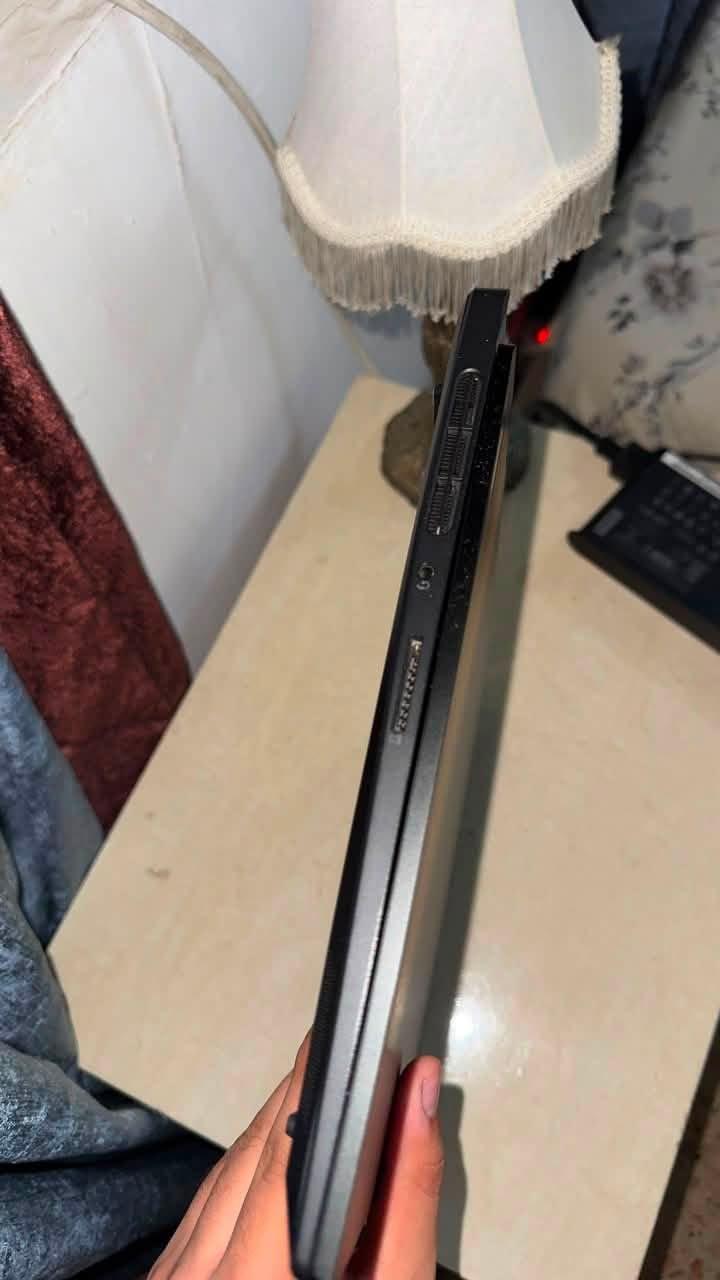 Lenovo Legion 7 slim
* المعالج: AMD Ryzen 7 5800H
* الرام: 16GB
* التخزين: 2TB SSD NVMe
* كرت الشاشة: NVIDIA GeForce RTX 3060 6GB
* الشاشة: 15.6 إنج
* معدل التحديث: 165Hz
 
السعر مليون وبيها مجال 
وشباب اي واحد يخسف بسعرها ليراسلني
مكاني بغداد رصافة ماعندي توصيل محافظات
رقمي للتواصل ***********
