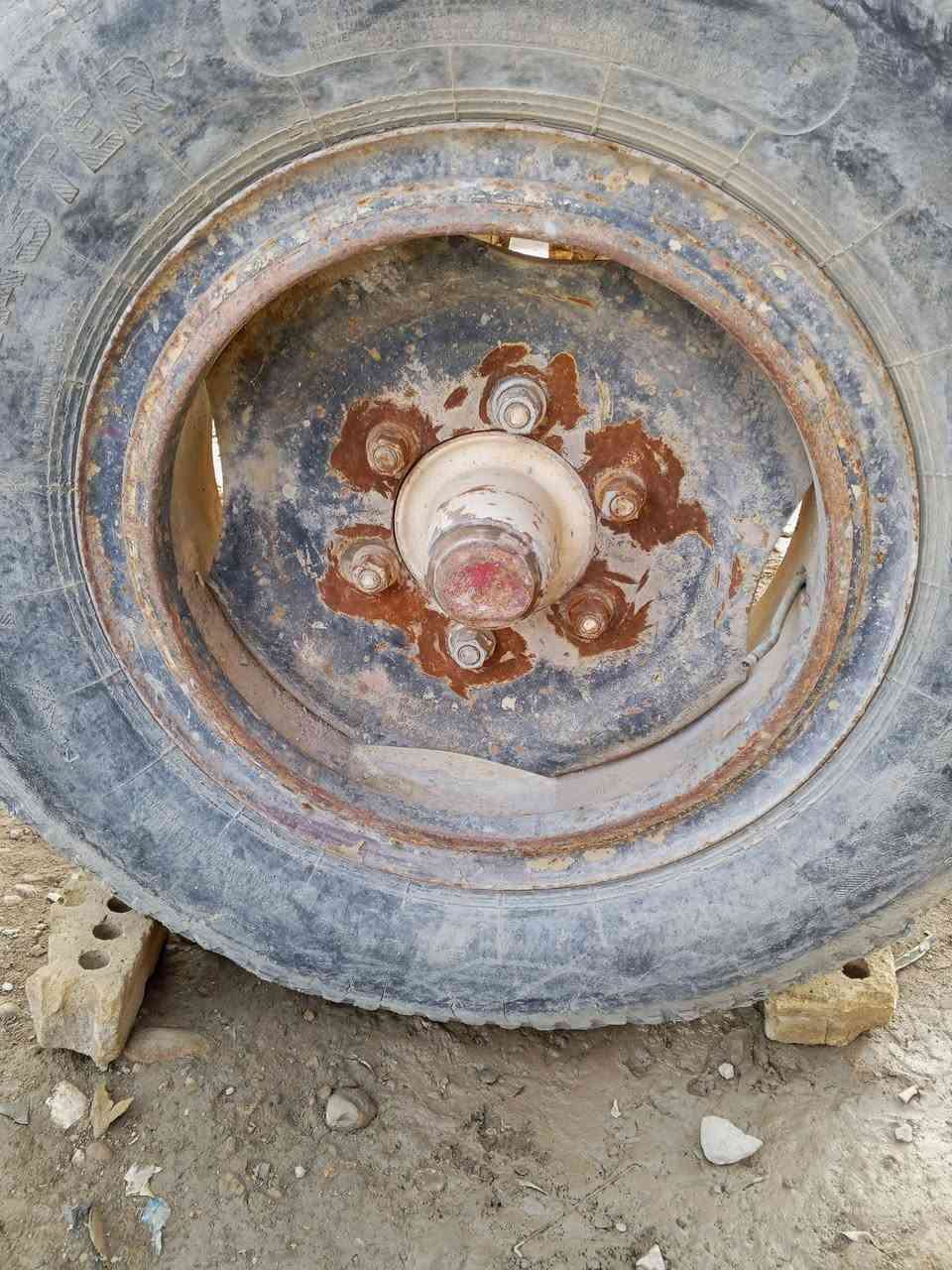 سلام عليكم للبيع وياله بلاديات حجم 20 مال مقطوره مال عربانه اربع تايرات ومكاني بغداد الشعله اتصل على الرقم وبيك خير ***********
