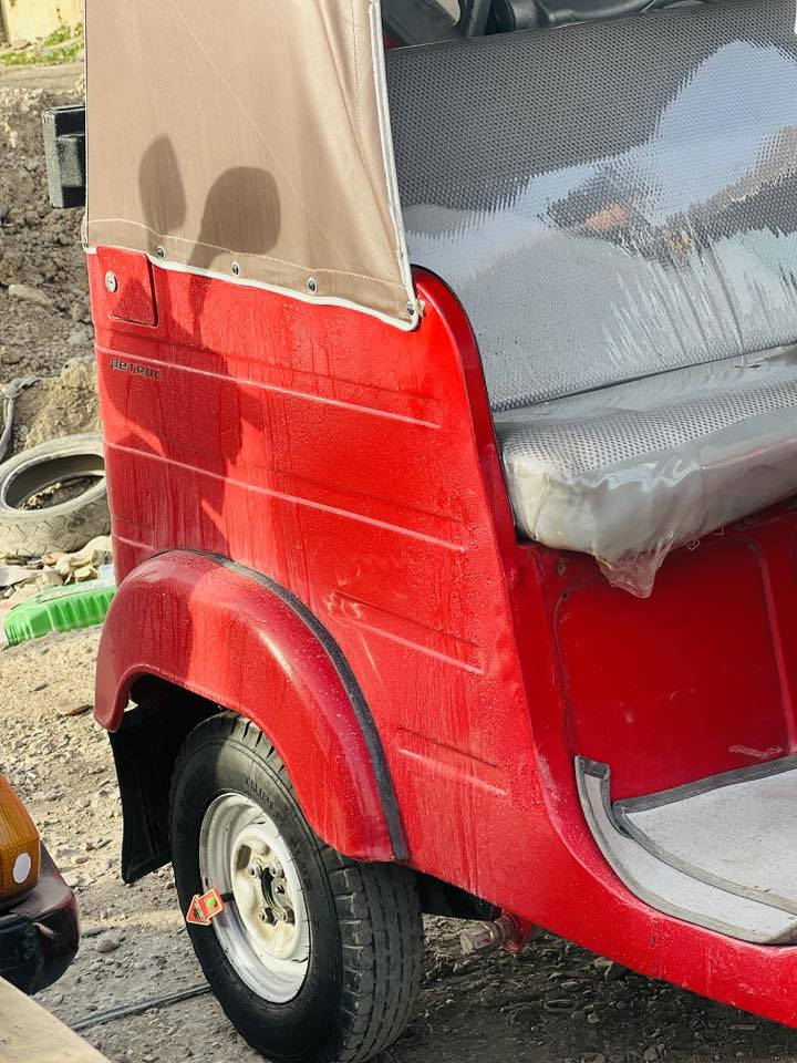 سلام عليكم تكتك 18 شهر 10 خير من الله ربع ما ذب عليه كبل عله باب الله سعره 5400 وبيه مجال مكاني بغداد مدينت صدر ***********
