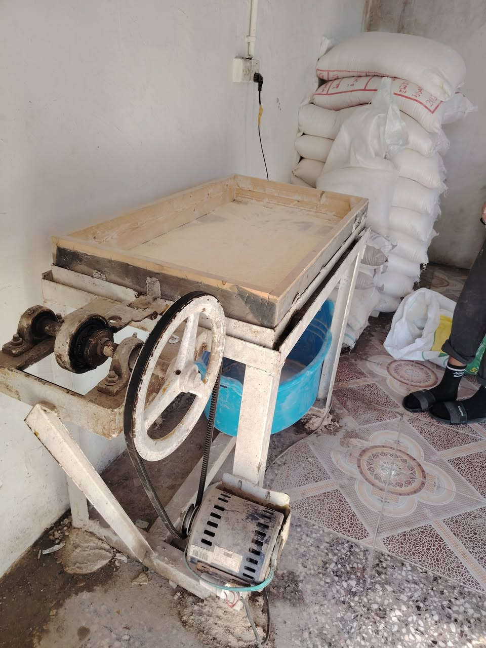 سلام عليكم هزاز اللبيع نضيف شراي ينتصل ***********
