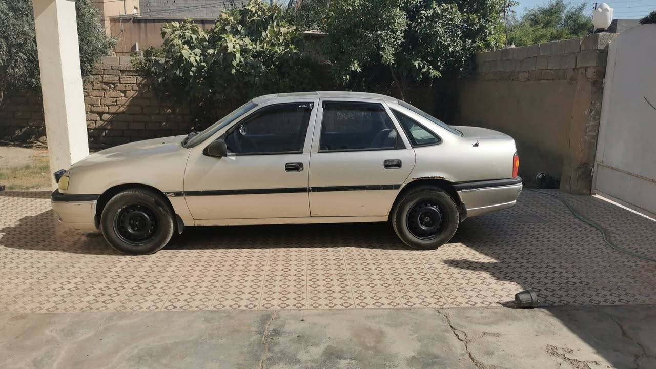 بيع مستعجل  اوبل فكترا حجم ٢٠ موديل ٩٢ رقم دولي باسمي تبريد من الشركة بس عاطل مكاني صلاح الدين شرط التحويل كير عادي بسعر مناسب ٢٥ بيه مجال
كير محرك  صدر شرط
***********
