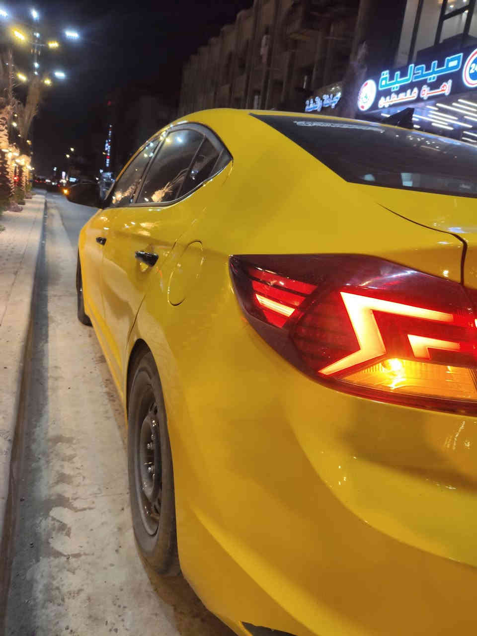 السلام عليكم
النترا موديل 2020 وارد امريكي حادثه بسيط جدآ فول مواصفات عدا الفتحه 
بصمه 
كشنات كهرباء
كشنات تدفئه
فول تحكمات 
لايت زنون اربع عدسات 
اشاير بالمري 
اشاير ترحيب 
مكينة 2000 دوش
كير اي تي
بك لايت لد
صنوك بصمه
سستم الصوت دمام 
منضومة غاز
رقم دولي الجديد
السيارة بسمي تحويل ثاني يوم
مكان السيارة شارع فلسطين 
للاستفسار ***********
