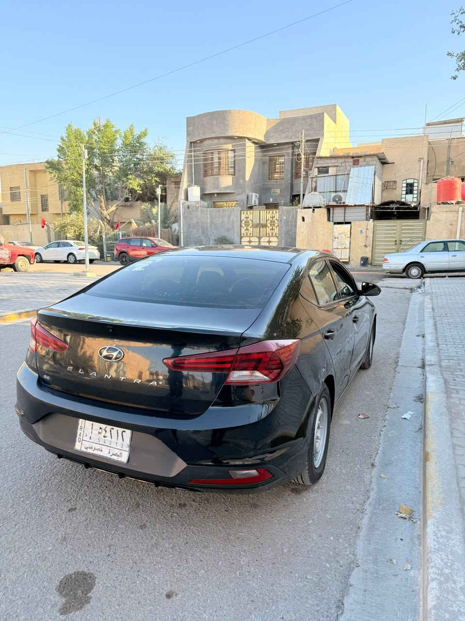 سلام عليكم الانترا مديل 2020 كفاله بيها طخات بسيطه السعر 118 وبيها مجال الاتصال ع رقم ***********
