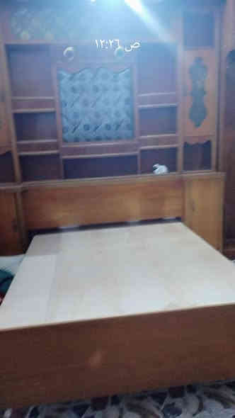 السلام عليكم يوجد غرفه اخشاب احطاطه مستخدمه ونضيفه السعر550وبيهه مجال لطيبين   رقم الهاتف***********
