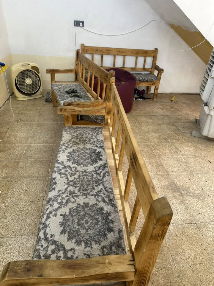 فيشه للبيع
مقاعد للبيع 
مونفيره للبيع
للتفاصيل عن السعر ***********
و الخاص مفتوح
