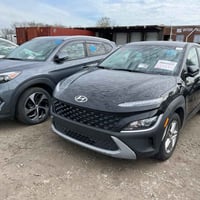 كونه موديل 2022 وارد أمريكي  بي قطعتين الصبغ فقط  خلفي  الباقي كفالة  ...