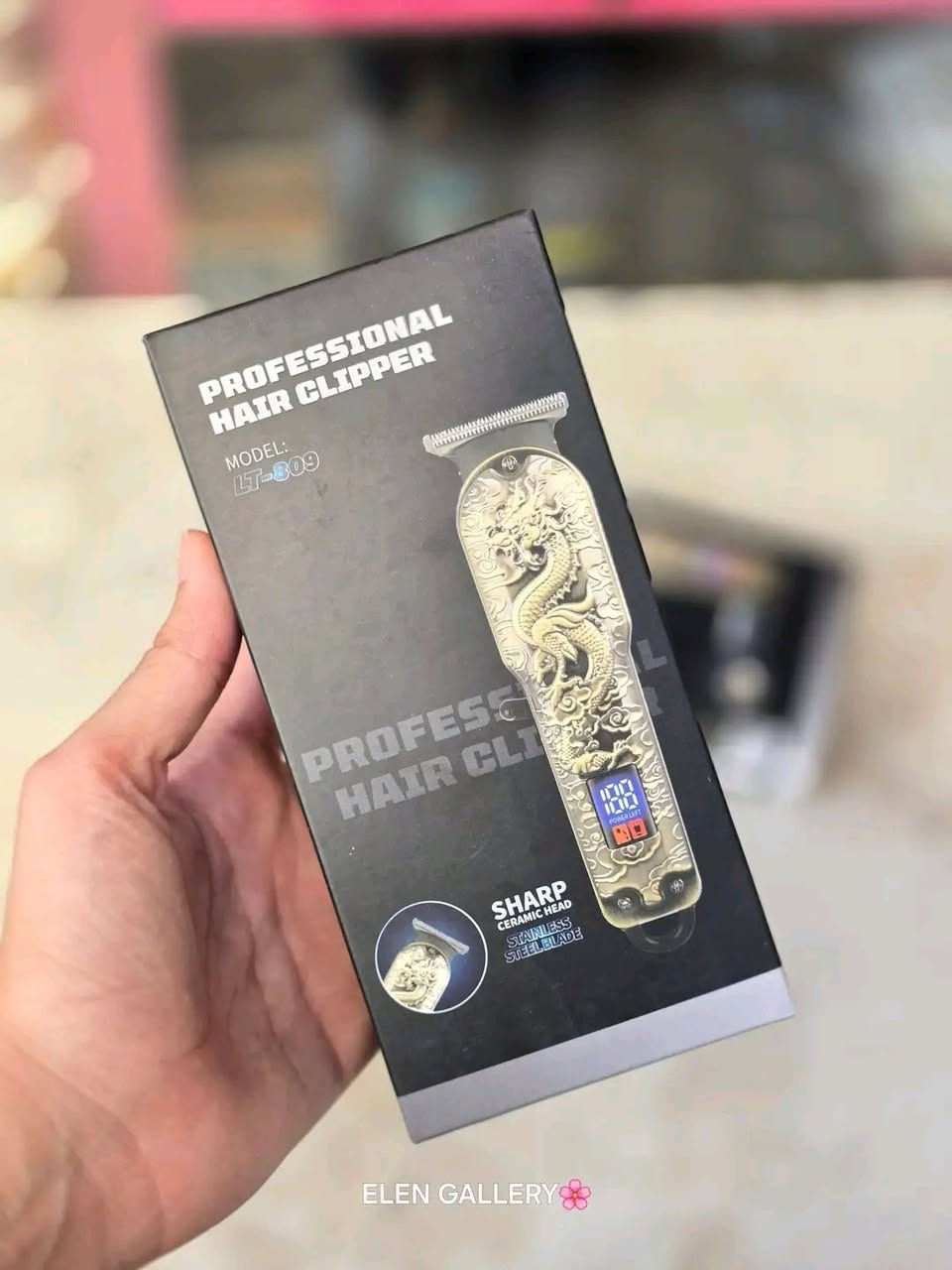 مو كل مرة تشتري ألك ..
شي مرة تعاي خديله هدية بفلوسه🤭🤣 
ماكينة حلاقة رجالي ثقيلة😍
وبس ب 12 الف ..
بيجي معها كل غراضها الموضحين بالصورة
تحتوي على شاشة LED تعرض مستوى البطارية🔋
تتميز الماكينة برأس سيراميك حاد وشفرة من الفولاذ المقاوم للصدأ


**إذا كنت صاحب هذا الإعلان وتريد حذفه لأي سبب، رجاءا أرسل رسالة إلى الدعم الفني**