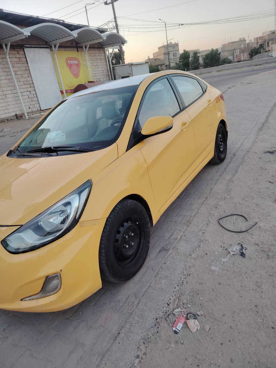 سلام عليكم للبيع اكسنت مديل ١٥ سياره مكفوله عده جاملغ امامي فتح بس بدون دواخل مكينه و كير مكفولات مكينه ١٦٠٠ تخم تاير جديد حداديه جديده تبريد ثلج  مداور ثاني يوم مصفره هيه وغرامات مكان نجف سعر ٧١ وبيه مجال الطيبين ***********

