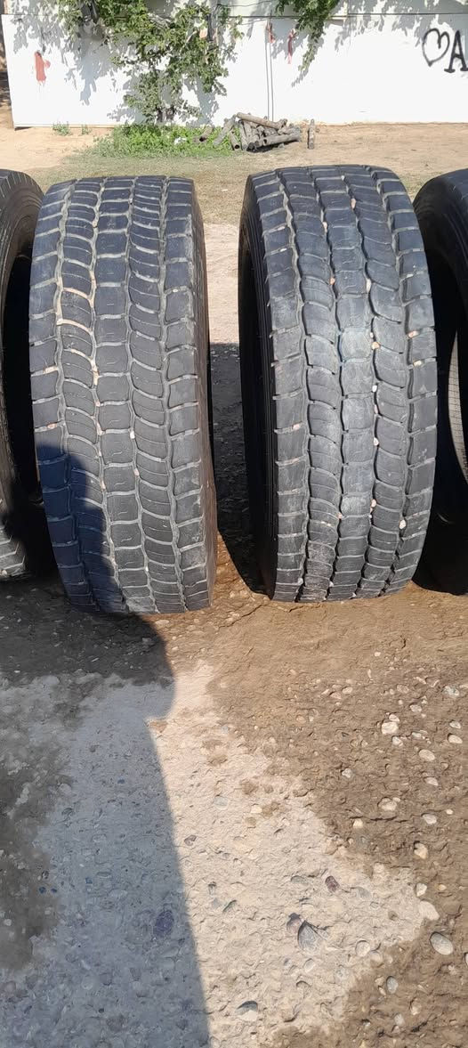 السلام عليكم للبيع تايرات حجم ٢٢/٦٠ انتاج ٢٤ زيرو ٤ازواج مكان ديالى خان بني سعد ***********
