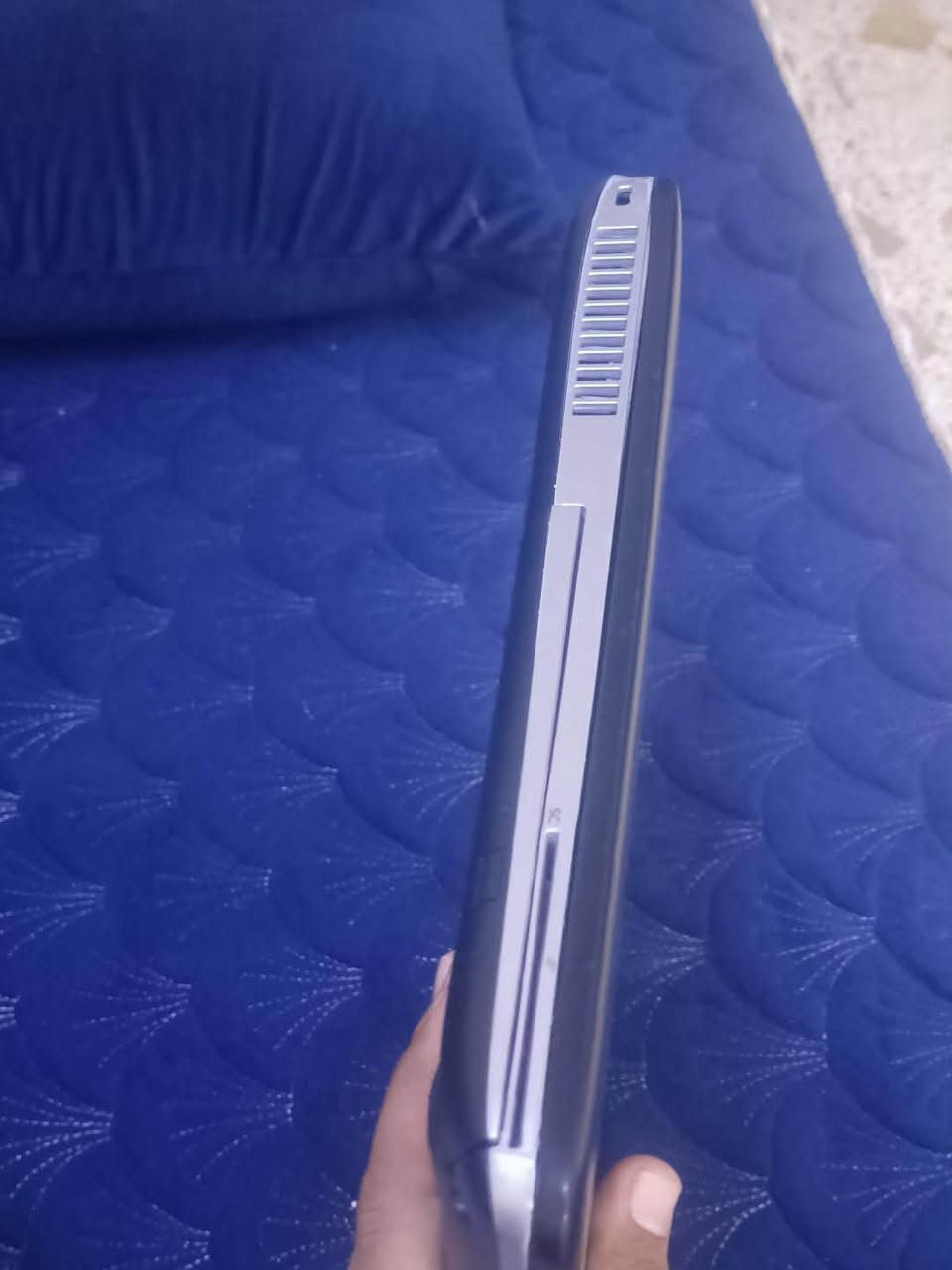 المواصفات:
* 💠 الموديل: HP ProBook 650 G2
* 🧠 المعالج: Intel Core i7-6600U (الجيل السادس)
* ⚡ سرعة المعالج: 2.60GHz وتصل إلى 3.40GHz مع Turbo Boost
* 🎮 كرت الشاشة: 2GB منفصل (مع وجود كرت Intel HD 520 مدمج)*
* 🧩 الرام: 16GB DDR4
* 💾 التخزين: SSD سعة 512GB 
* 🖥️ الشاشة: 15.6 بوصة
* 🪟 النظام: Windows 11 إصدار 64-bit
السعر ٢٥٠ الف 
مكاني الموصل


**إذا كنت صاحب هذا الإعلان وتريد حذفه لأي سبب، رجاءا أرسل رسالة إلى الدعم الفني**