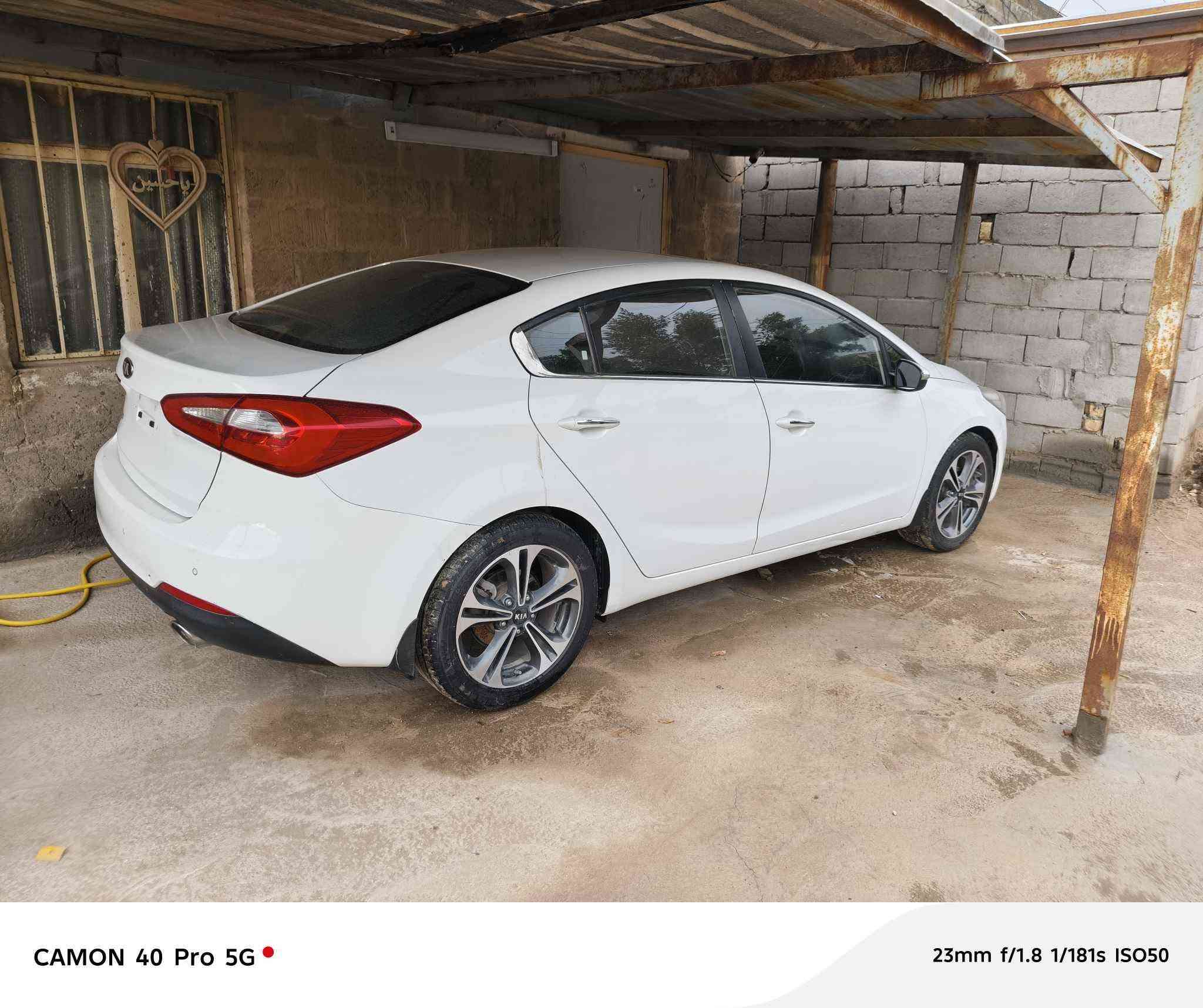 كيه سيراتو موديل 2014  سياره جديده 
فول سويج 
حداديه جديده تخم تاير سياره ماناقصه شي باسمي رقم بابل  مكانها الكوفه عباسيه 
رقم الهاتف *********** النجف, العراق
