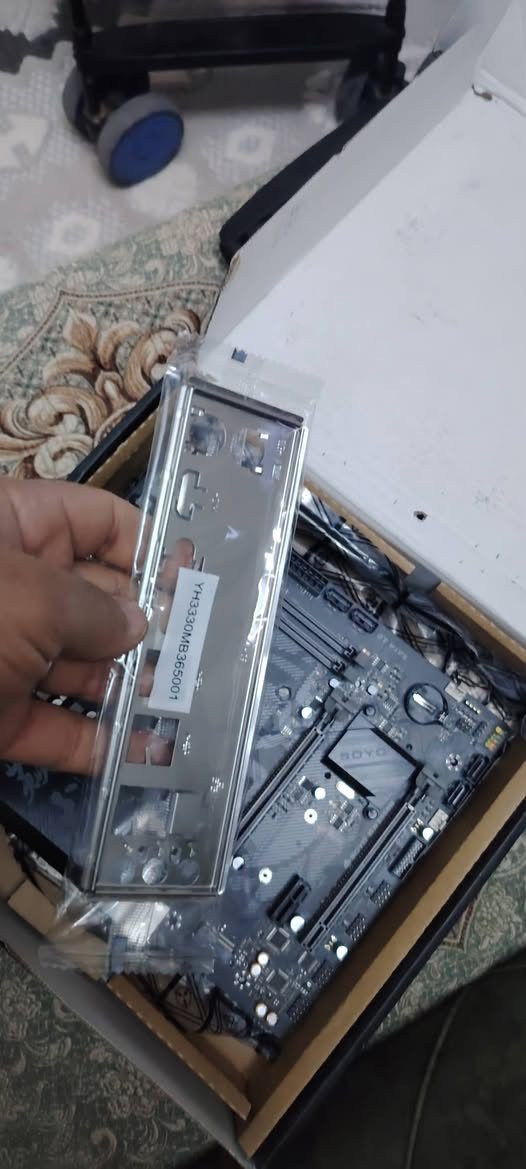 بورد B550M SOYO عاطل
بورد عاطل مايشتغل فحصته ماشتغل
ابيع هل موجود
السعر قيم وخذ او مراوس بهارد SSD
مكاني بغداد / ***********
