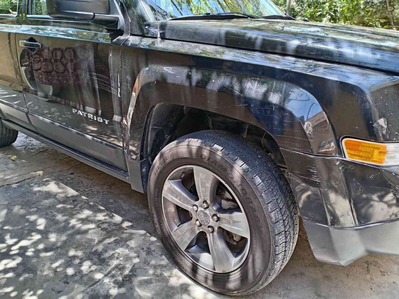 للبيع جيب باتريوت ٢٠١٦ فتحة بالسقف بيها صبغ أثر شخوط وارد أمريكي حادثها طبلة الصدر جهة اليمين محرك ٢٤٠٠ فور ويل رقمها بغداد انكليزي تحويل ثاني يوم..
السعر ٧٥ ورقة.. 
عنواني بغداد رقم التليفون ***********
