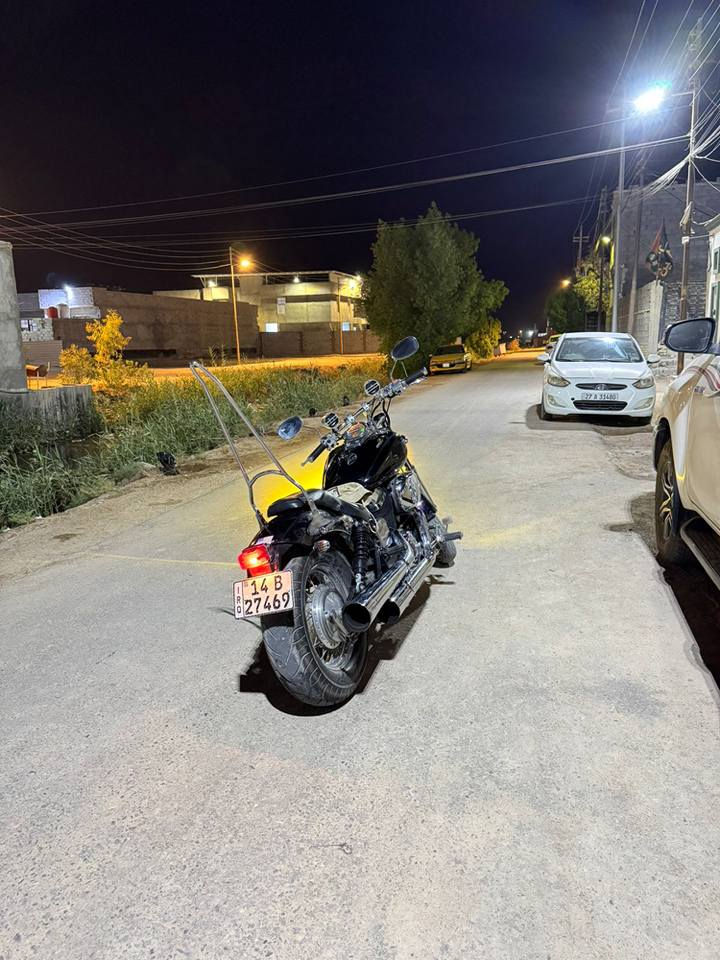 هوندا شادو سلشر حديث 2004 هزه جديده رقم انكليزي سنويه بسمي. اددراجه كفاله كير محرك كهربائيات من الفتح بس بيهه خيط بلخانه الاوله وضربه بلتانكي موضحه بلصور  صبغه تخبل وياهه جنط كبار. مكانهه بصره شط العرب التنومه وينهم اليردون نضيف  *********** البصرة, العراق
