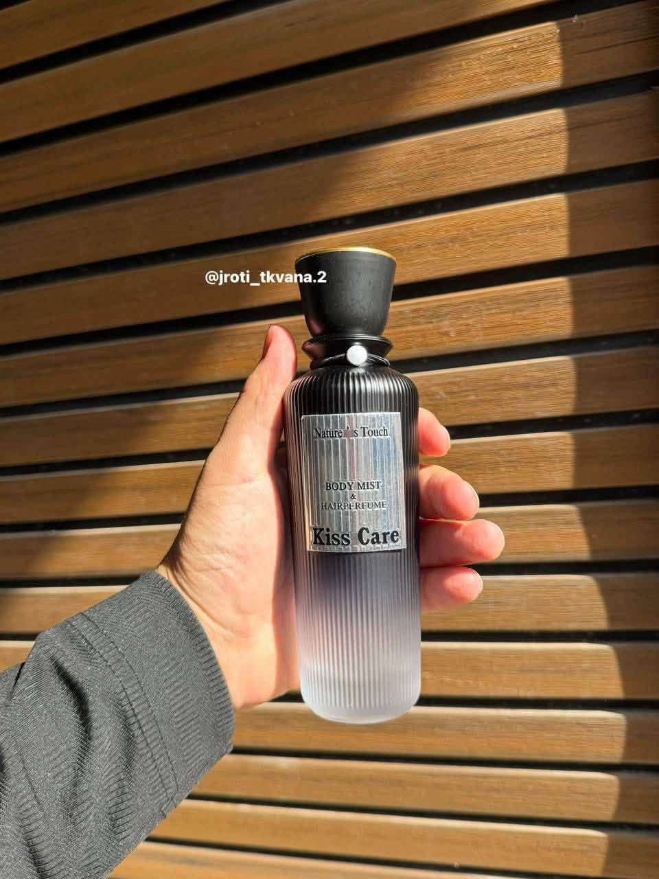 رجع توفر من جديد! 🔥
سبلاش بلاس كار.. العطر اللي راح يخلي الكل يسألك عن ريحتك! ثبات خيالي، فوحان يجنن، وتشكيلة نكهات تاخذك لعالم ثاني. 🌸✨
مناسب للكل (شباب وبنات).
لا تضيعونه، الكمية محدودة!
📍 متوفر الآن في كوزمتك أم علاء - بسماية.
للحجز ***********
توصيل بسمايه الف
توصيل لكل محافظات العراق٤الاف
