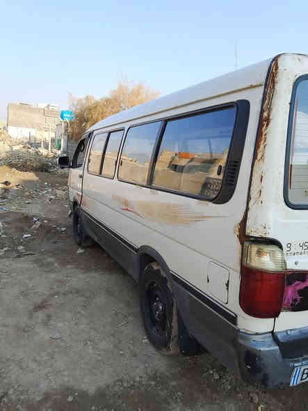 فوتو الوان مديل 2012 محرك كير اكسل خير من الله صدر امامي خلفي تخم تاير رقم انكليزي  بسمي تحويل جديد ما بيه ضربه ولا صبغ بس تلكيط اخياسات يرادله دشبول وابطاين سعر 60 تصال ***********
