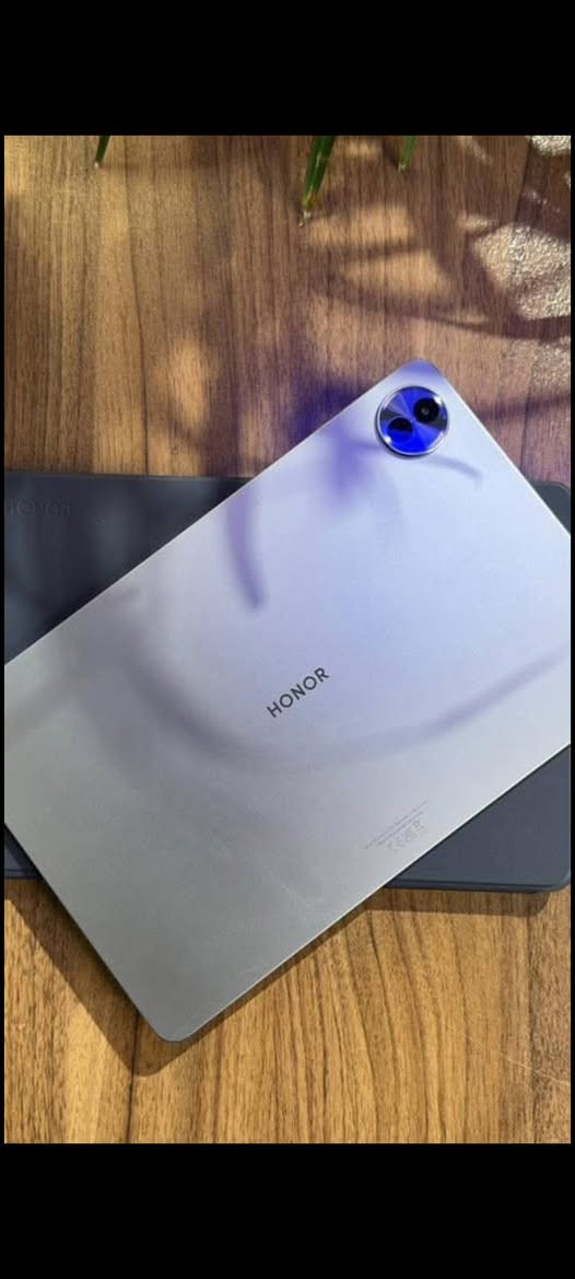 هونر باد 10 🤍✨
جديد جديد جديد🩵
 مستخدم يوم واحد🔥💔
🧨 مناسب لجميع الاستخدامات مع الكيبورد والقلم 💻🖊️

📱 الشاشة : 12.1 بوصة - 120 هرتز - IPS LCD
💾 الذاكرة : 256 جيجابايت الرام 8 جيجابايت
📷 الكاميرا : 8 ميجابكسل
💾 المعالج : Snapdragon 7 Gen 3
🔋 البطارية والشحن السريع : 10،000 مللي أمبير - 35 واط  

➖➖➖➖➖➖➖➖➖➖➖➖➖➖➖
       🔥🔥 السعر 355 ألف 🔥
➖➖➖➖➖➖➖➖➖➖➖➖➖➖➖
✅️توصيـــل لجميع المحافظــات 

                الــــعنـــــــــوان
📍بابل♥️✨

✨ للإستفسار التواصل أو الاتصال 
☎️***********
☎️***********
