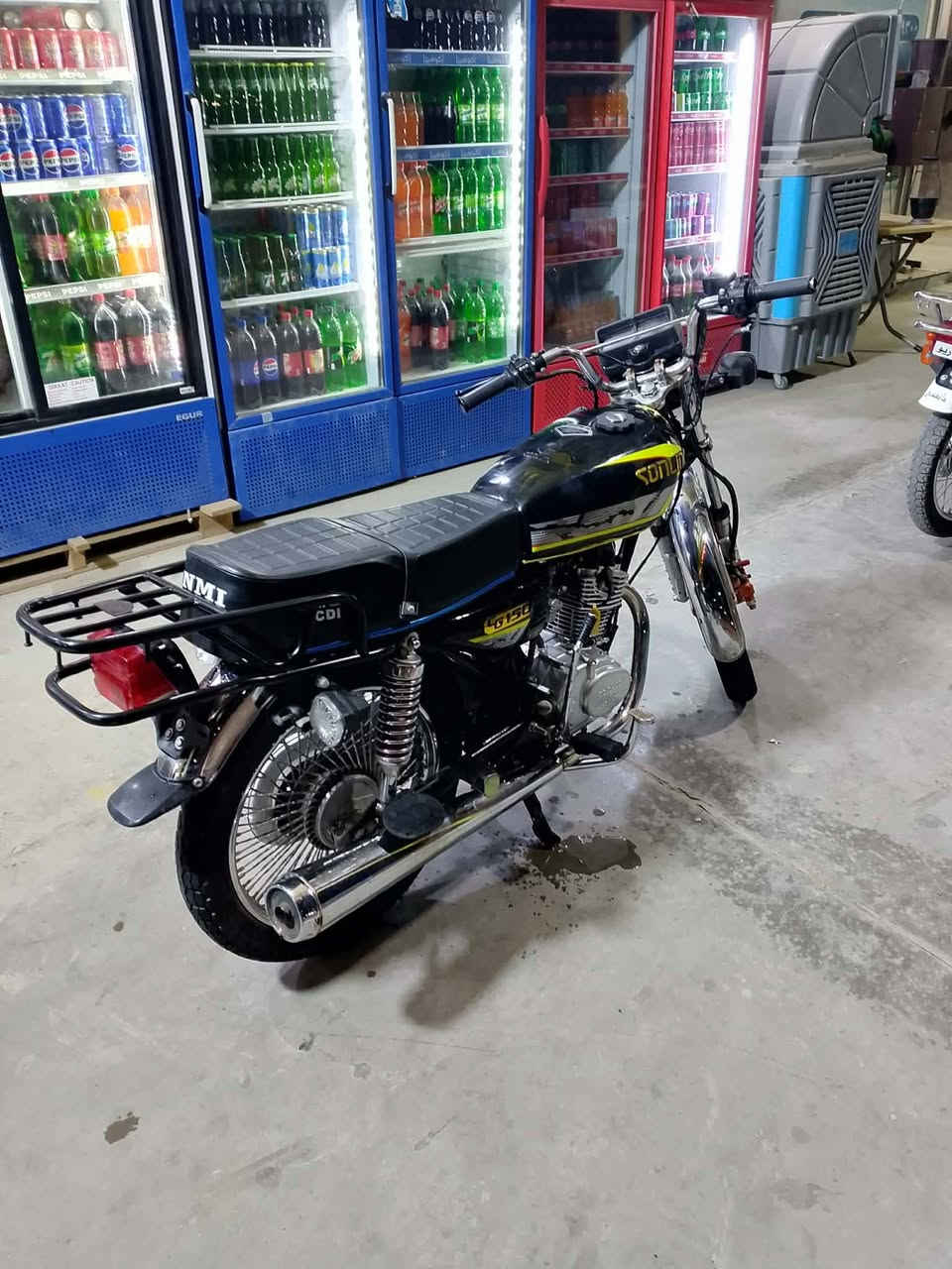 سلام عليكم 
دراجه سولنك 
حلوه ومرتبه ومكفوله من كلشي زلغ مابيه االدراجه رقم وسنويه يعني لوحات بيه استخدام قليل حيل الدراجه مديل 2023
وطالعه ب 25 بل نهايه الدراجه بل سنويه بيضه بس غيرنه التانكي لين انزرف والتانكي هاذه اصلي وهم حلوه 

سعره  مليون و 200  وبيه مجال حك جيتك.


**إذا كنت صاحب هذا الإعلان وتريد حذفه لأي سبب، رجاءا أرسل رسالة إلى الدعم الفني**