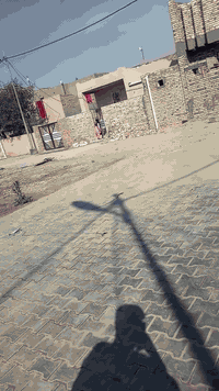 السلام عليكم سياره النترا موديل 15 وارد امريكي حدثه جاملغ المامي فقط سياره نص فول   

سعر 122 وبيه مجال 
***********
