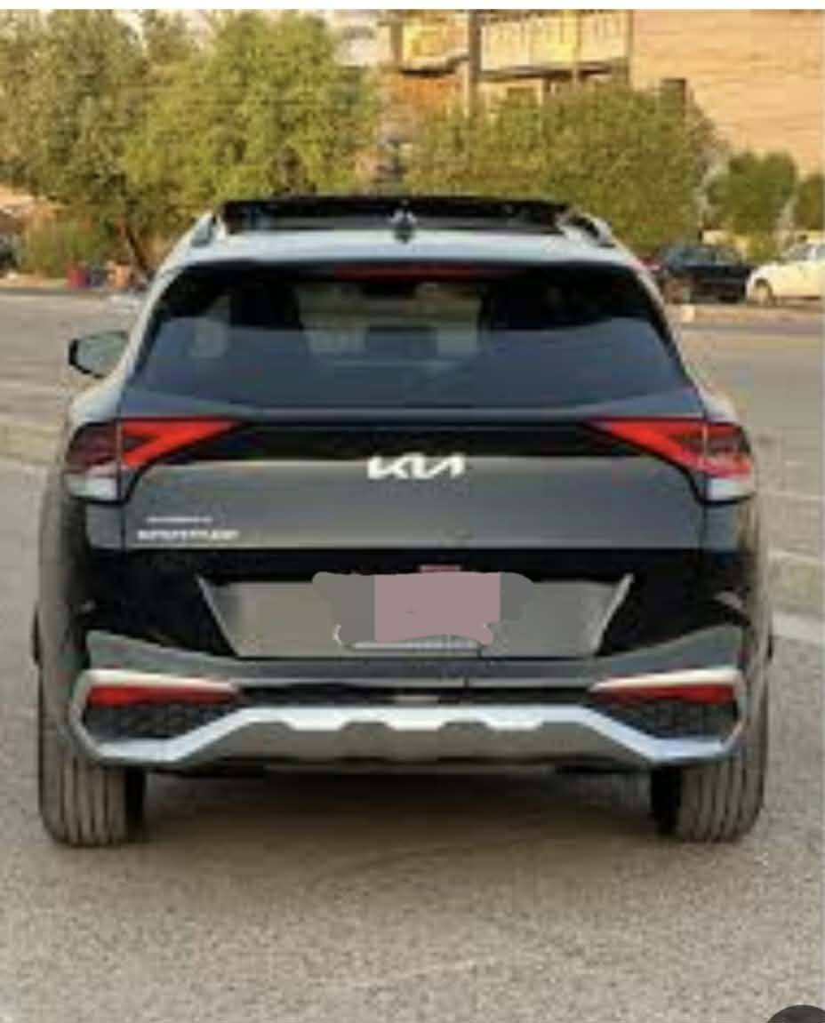 كيا سبورتج Prestige موديل 2023 – وارد الولايات المتحدة
اللون: أسود لامع
الفئة: Prestige – أعلى فئة تجهيز
أنظمة القيادة والطاقة:
– نظام هجين متكامل بثلاثة أوضاع تشغيل:
1. محرك بنزين
2. نظام هايبرد
3. نظام كهربائي Plug-in قابل للشحن الخارجي
المواصفات والتجهيزات:
– فول مواصفات بدون نقص
– تجهيزات Prestige الكاملة (أعلى رفاهية وأمان وتكنولوجيا)
– استعمال نظيف ومسافة مقطوعة 45,000 كم فقط
الوضع القانوني والملكية:
– السيارة باسم المالك مباشرة
الموقع: بغداد
الملاحظة الفنية:
– حادث جاملغ على جهة السائق، معالج بشكل مهني وموثق

للتواصل: ***********
بسعر مناسب
