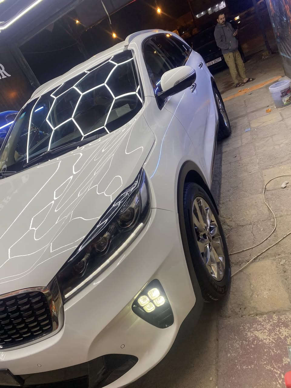 السلام عليكم 
كيا سورنتو للبيع خليجي  19 شكل ال20 سته سلندر فول مواصفا  خمس كامرات سايد بريك دكمه اوتو هولد كشنات جلد مشمشي كهربائي فول لأخير  رقم ذي قار بسمي ماشيه 110 السياره كفاله عده بارد بصيط  مكان السياره الناصريه مركز  السعر 250 السياره جديده بل كارتون 

  ***********
